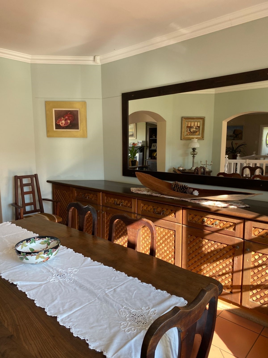 5 Bedroom Property for Sale in Seafield Eastern Cape